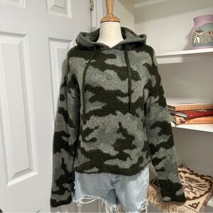 PINK Victoria's Secret Green Camouflage Hoodie | S